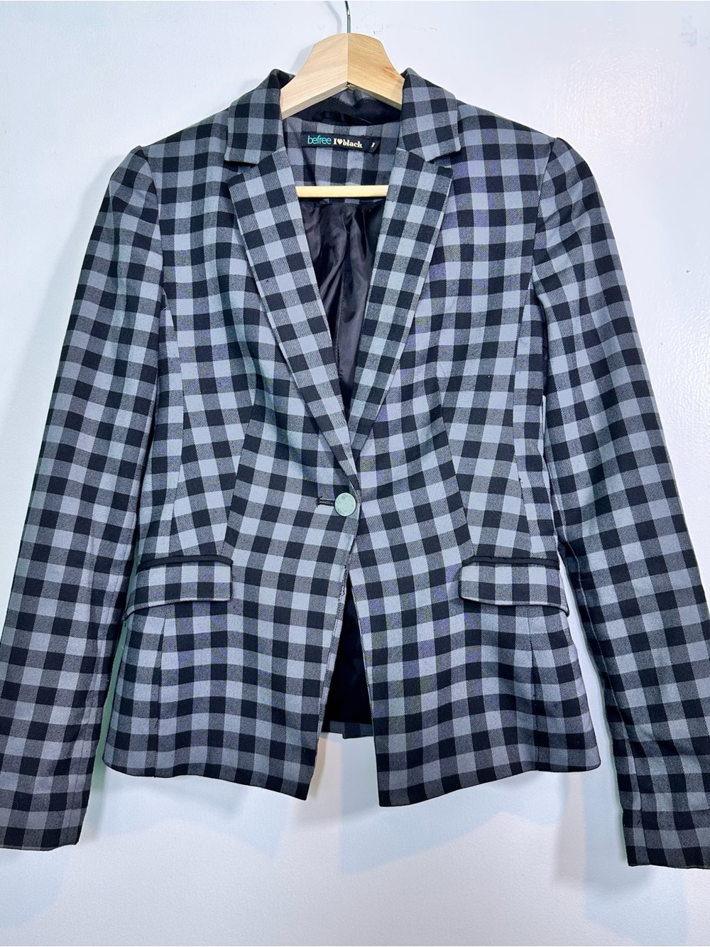 Plaid Women's Blazer - Black & Gray